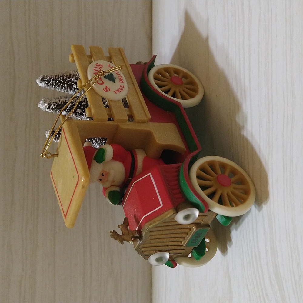 Vintage 1984 Hallmark Santa Claus Free Delivery Truck Ornament